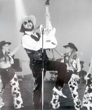 Joe Amato as Hank Williams Jr.