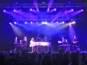 <b>‘Daybreak: The Music &amp; Passion of Barry Manilow’ will be presented Friday night at the Newton Theatre. </b>(Photo courtesy of Daybreak)