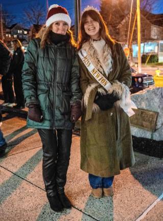 Miss Newton Allison Iliff with her mother, Kathleen.