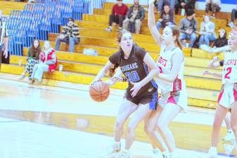 KT1 Kittatinny’s Lina Hull handles the ball in the game against High Point on Jan. 4. Kittatinny won, 37-29. (Photos by George Leroy Hunter)