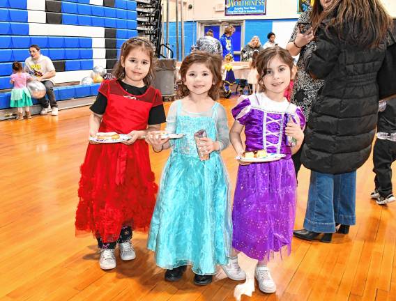 From left are Kaia Villar Galicia, Gabriella Nahrwold and Aurora Nahrwold.