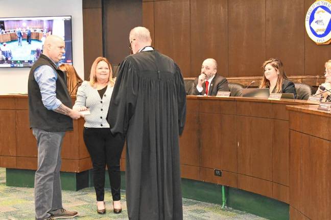 Michelle Teets is sworn in to her second term on the Town Council.