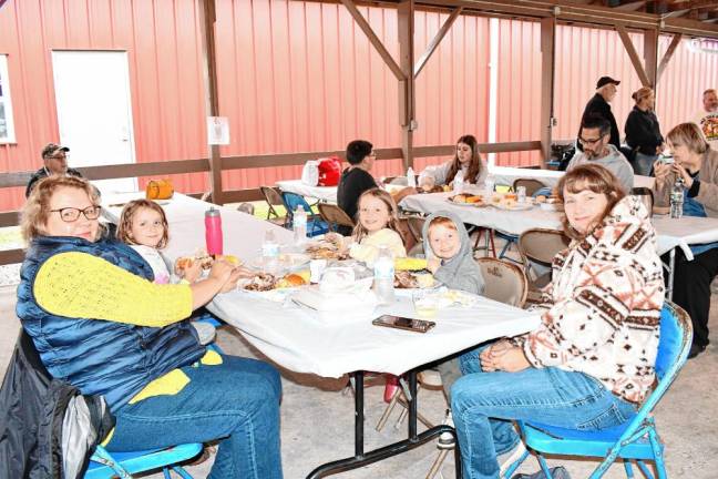 <b>Jane Morse and Sylvie, Lilah, Louden and Paige Lockburner of Frankford at the Sussex County Board of Agriculture’s annual Chicken BBQ on Saturday, Sept. 28 at the Sussex County Fairgrounds. (Photos by Maria Kovic)</b>