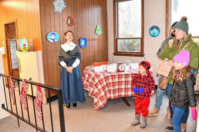 Photos: Back in Time Yuletide Stroll